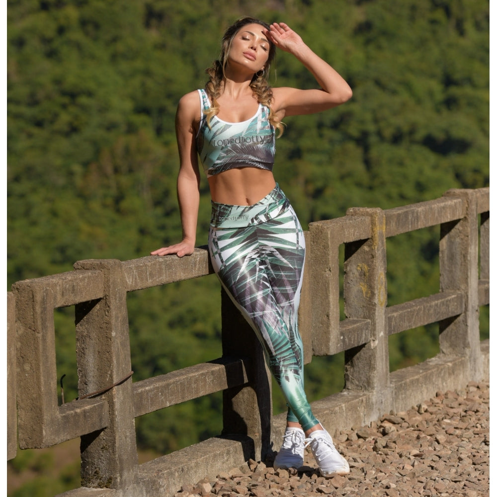 Um Bungo Cire Waxed Fitness Leggings