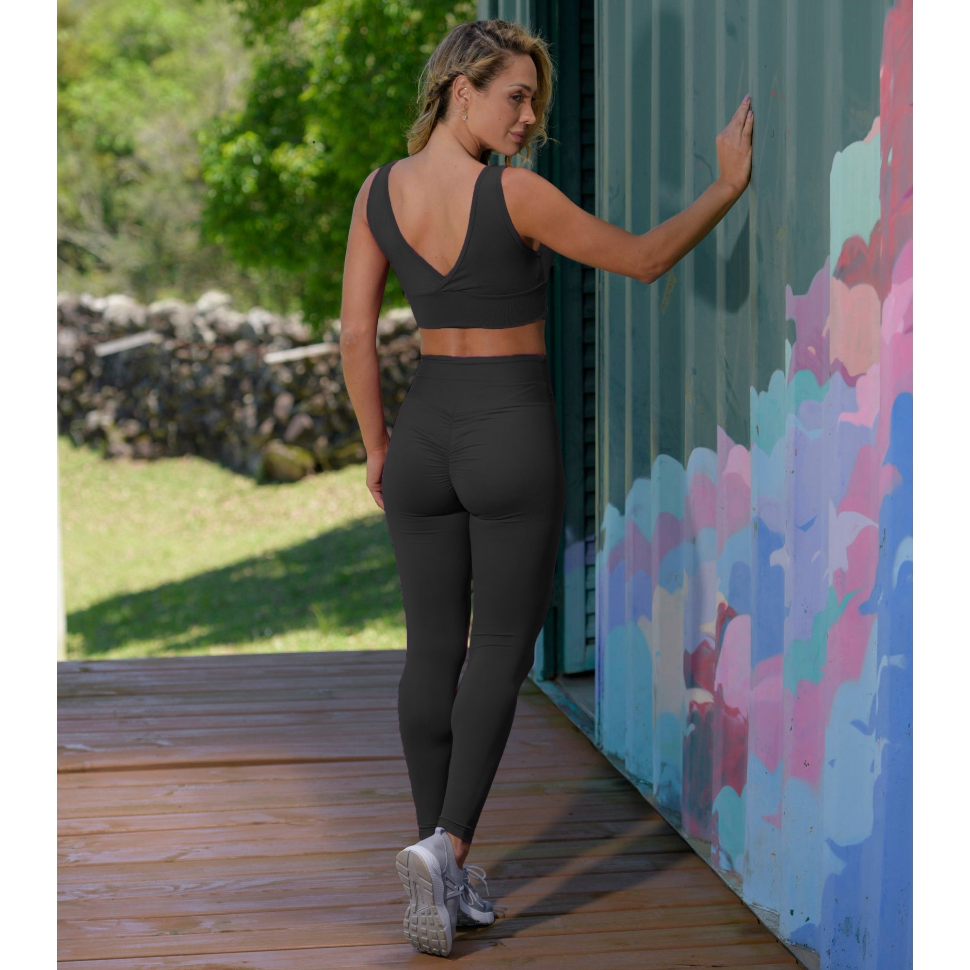 Black Scrunch Bum Light Leggings